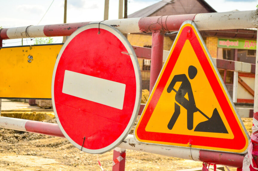 Dopravní omezení na kolínské silnici u Úval – přestavba křižovatky